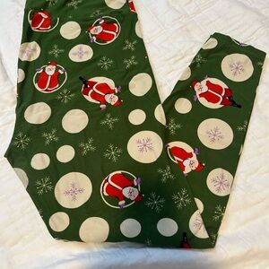 LuLaroe TC2 Festive Santa Print Green Leggings